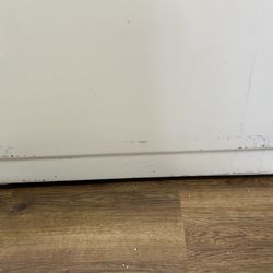 Mt. Clemens Appliance - Cosmetic damage