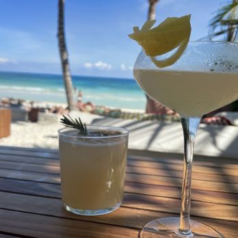 ZIGGY Beach Club & Restaurant - Tasty cocktails (US prices!) - Mexican Near Me - Tulum, ROO