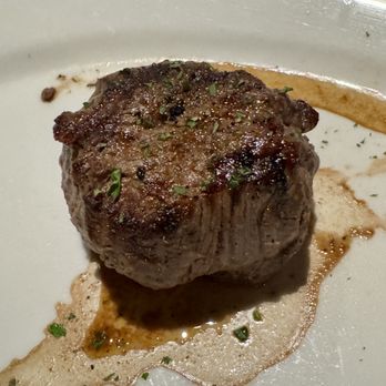 Morton's The Steakhouse - Filet mignon - Steakhouses Near Me - Honolulu, Hawaii