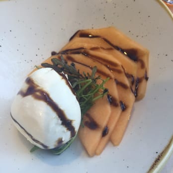 Pasco - Mozzarella with cantaloupe - French Near Me - Paris, 75 Pasco - Mozzarella with cantaloupe - French Near Me - Paris, 75