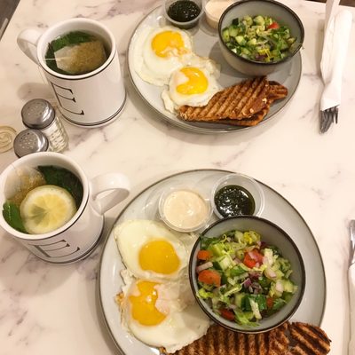 Ella's Cafe Espresso & Wine Bar by null