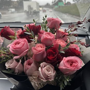 April Flowers - Florists Near Me - Pico Rivera, California April Flowers - Florists Near Me - Pico Rivera, California
