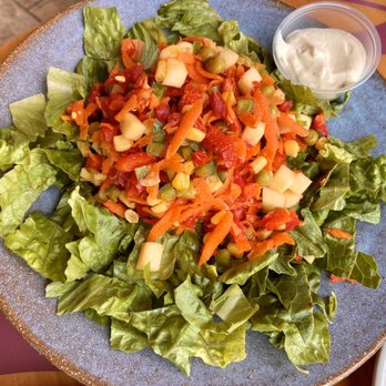 Mulata Kitchen - Veggie Salpicao Salad - Brazilian Near Me - Oak Park, Illinois