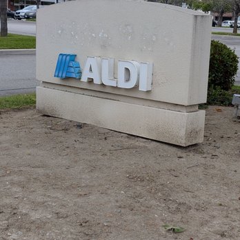 ALDI - Streetside sign - Grocery Near Me - Cerritos, California