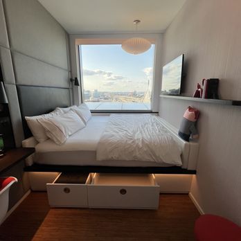 CITIZENM BOSTON NORTH STATION HOTEL - Updated September 2025 - 292