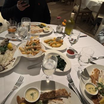 Avra - Greek Near Me - New York, New York