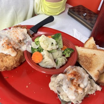 Hippo Cafe - American Near Me - Hutto, Texas Hippo Cafe - American Near Me - Hutto, Texas