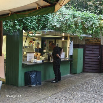 Wülfeler Biergarten - Wülfeler Biergarten, Hannover - Hier werden die Rippchen, Bratwürste und Currywürste verkauft - - Beer Garden Near Me - Hanover, NI Wülfeler Biergarten - Wülfeler Biergarten, Hannover - Hier werden die Rippchen, Bratwürste und Currywürste verkauft - - Beer Garden Near Me - Hanover, NI