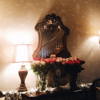 Camelot Restaurant & Inn - Lobby - Bed & Breakfast Near Me - Clarks Summit, Pennsylvania