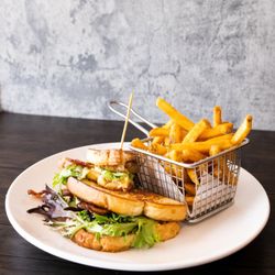 MOSAIC Restaurant - Fried Green Tomato BLT