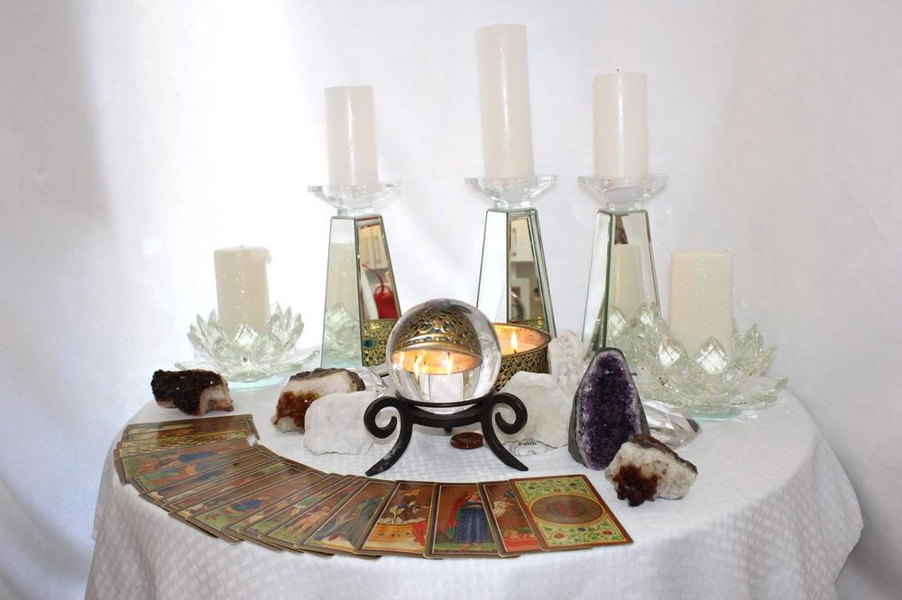Bell Canyon Psychic Logo