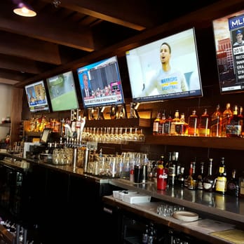 The Black Oak - Love this place - Bars Near Me - Oak Lawn, Illinois