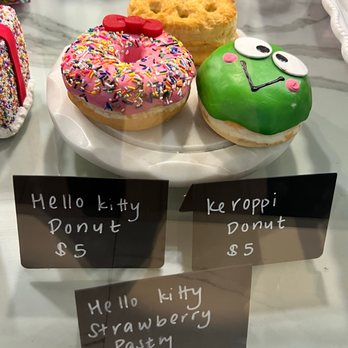 Hello Kitty Cafe - Donuts - Themed Cafes Near Me - Las Vegas, Nevada