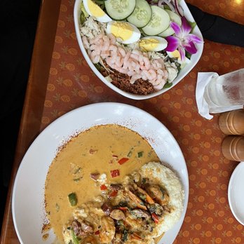 Pisces Rising - Shrimp & Grits - Seafood Near Me - Mount Dora, Florida