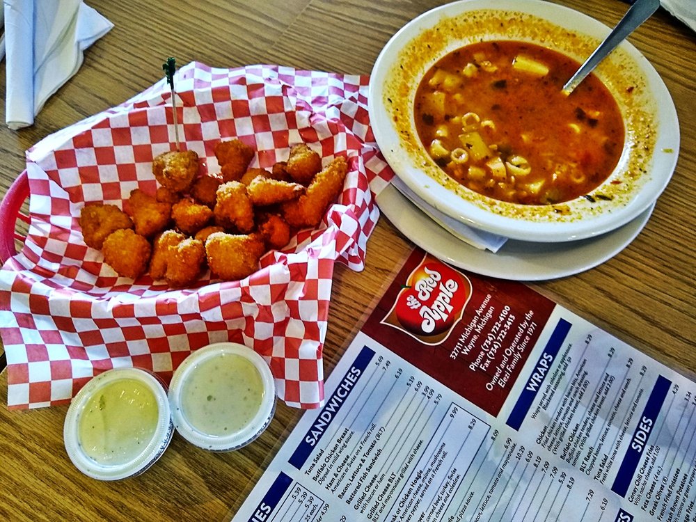 Wayne’s Red Apple Restaurant & Inn