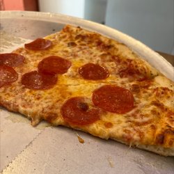Chey's Pizza - Pepperoni pizza