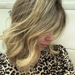 VEME Hair & Makeup Salon - Corte y color de cabello