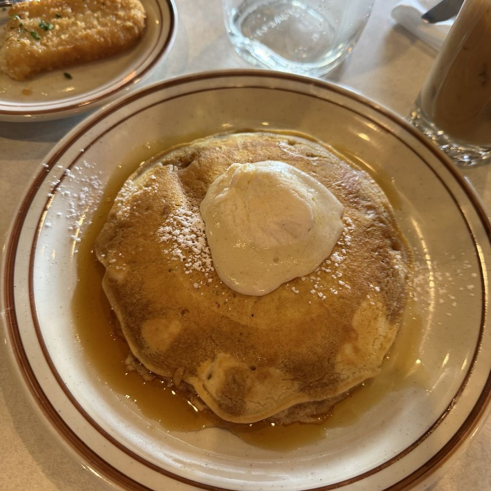 Street Beet - Honey butter pancake - Vegan Near Me - Detroit, Michigan Street Beet - Honey butter pancake - Vegan Near Me - Detroit, Michigan