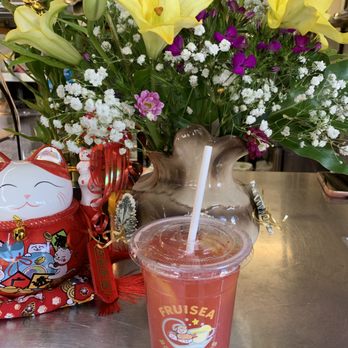 Fruisea Rolls & Teas - Coffee & Tea Near Me - Honolulu, Hawaii Fruisea Rolls & Teas - Coffee & Tea Near Me - Honolulu, Hawaii