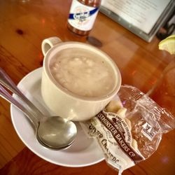 New England Eatery & Pub - New England Clam Chowder! Very Good~