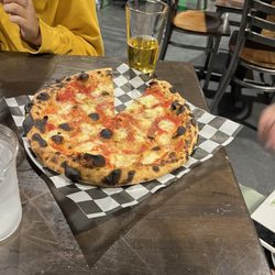 Boardtown Pizza & Pints - Margherta Pizza