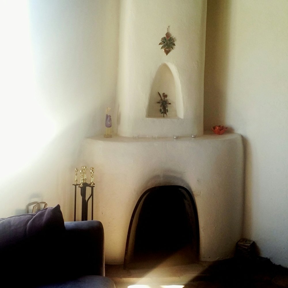 Rancho Gallina - Kiva cozyness. - Bed & Breakfast Near Me - Santa Fe, New Mexico Rancho Gallina - Kiva cozyness. - Bed & Breakfast Near Me - Santa Fe, New Mexico