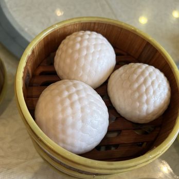 Yue Huang Restaurant - Custard bun - Seafood Near Me - Sacramento, California Yue Huang Restaurant - Custard bun - Seafood Near Me - Sacramento, California