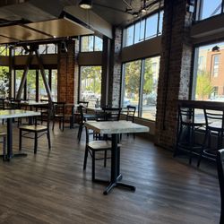 Old Soul @ 40 Acres - Lots of seating options