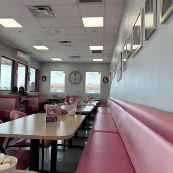 Vickies Diner - Pretty in pink - Breakfast & Brunch Near Me - Las Vegas, Nevada Vickies Diner - Pretty in pink - Breakfast & Brunch Near Me - Las Vegas, Nevada