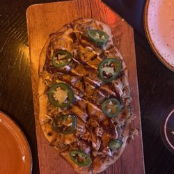 Puttshack - Bbq smoked chicken flatbread