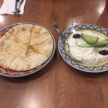 Mezes - Tzatziki with garlic pita - Greek Near Me - Toronto, Ontario Mezes - Tzatziki with garlic pita - Greek Near Me - Toronto, Ontario