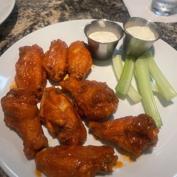 Chicago Marriott Suites O'Hare - Buffalo wings - Hotels Near Me - Rosemont, Illinois Chicago Marriott Suites O'Hare - Buffalo wings - Hotels Near Me - Rosemont, Illinois