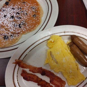 Dundee Diner - 2222 breakfast! Only $7.99!! - New American Near Me - Dundee, Florida