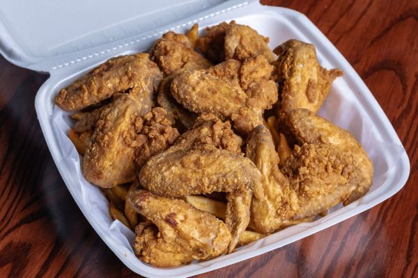 Wilma's Famous BBQ & Tavern by null