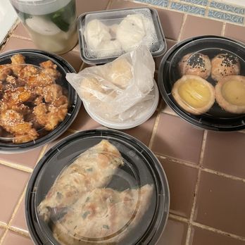 Formosa - Sesame Chicken, Fried Sesame Ball, Crispy Pancake Wrap with Pork, Pork Dumpling Soup, Red Bean Egg Yolk Pastry - Taiwanese Near Me - Boulder, Colorado