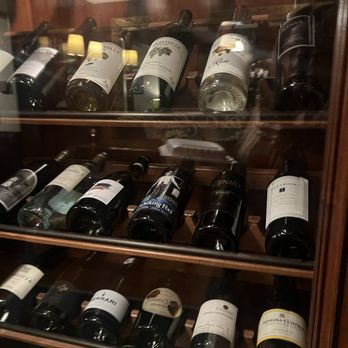 Burbank Smokehouse - Wine - Steakhouses Near Me - Burbank, California Burbank Smokehouse - Wine - Steakhouses Near Me - Burbank, California