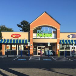 Royal Farms 93 - Gas and go!
