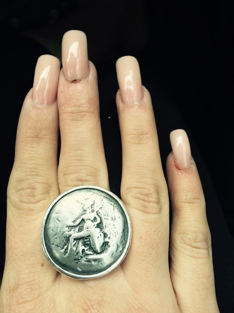 Lake Pointe Nail & Spa Logo