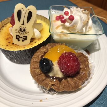 Hale Koa Hotel - Buffet!! Just for Easter!! - Hotels Near Me - Honolulu, Hawaii Hale Koa Hotel - Buffet!! Just for Easter!! - Hotels Near Me - Honolulu, Hawaii