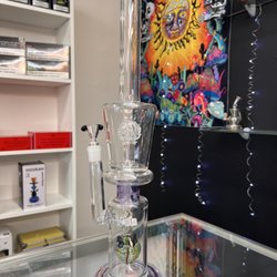 BT Smoke Shop - Elegance glass piece