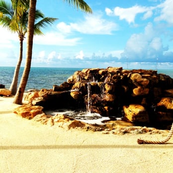 Cheeca Lodge & Spa - Salt water lagoon - Resorts Near Me - Islamorada, Florida