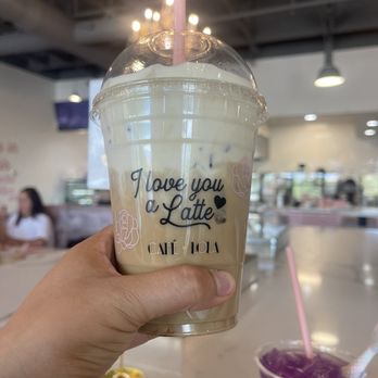 Cafe Lola - Iced Dulce de Leche - Cafes Near Me - Henderson, Nevada Cafe Lola - Iced Dulce de Leche - Cafes Near Me - Henderson, Nevada