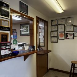 M&R Auto Repair - At M&R Auto Repair, your satisfaction is our priority! Enjoy our clean, comfortable lobby and friendly atmosphere, right here in Miami.