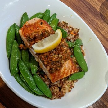 Range Restaurant + Cocktail Bar - New American Near Me - Urbandale, Iowa