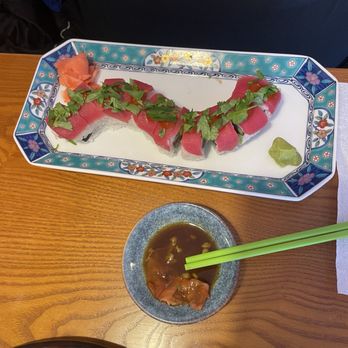 Gold Taste - Majuro Ninja (Tuna) - Sushi Bars Near Me - Williamsburg, Virginia Gold Taste - Majuro Ninja (Tuna) - Sushi Bars Near Me - Williamsburg, Virginia