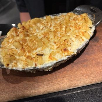 Lobster Burger Bar - Lobster Mac n cheese - Bars Near Me - Toronto, Ontario