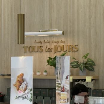 Tous Les Jours - Interior - Bakeries Near Me - Novi, Michigan Tous Les Jours - Interior - Bakeries Near Me - Novi, Michigan