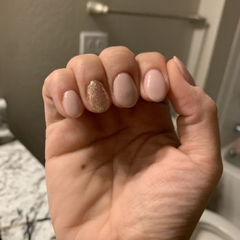 Helen's Nails - No chip manicure done by Anna. - Nail Salons Near Me - Schaumburg, Illinois