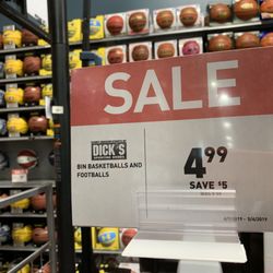 DICK'S Sporting Goods