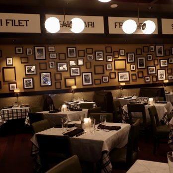 Hugo's Frog Bar and Chop House - A dining room view, and plenty of tables. - Steakhouses Near Me - Des Plaines, Illinois